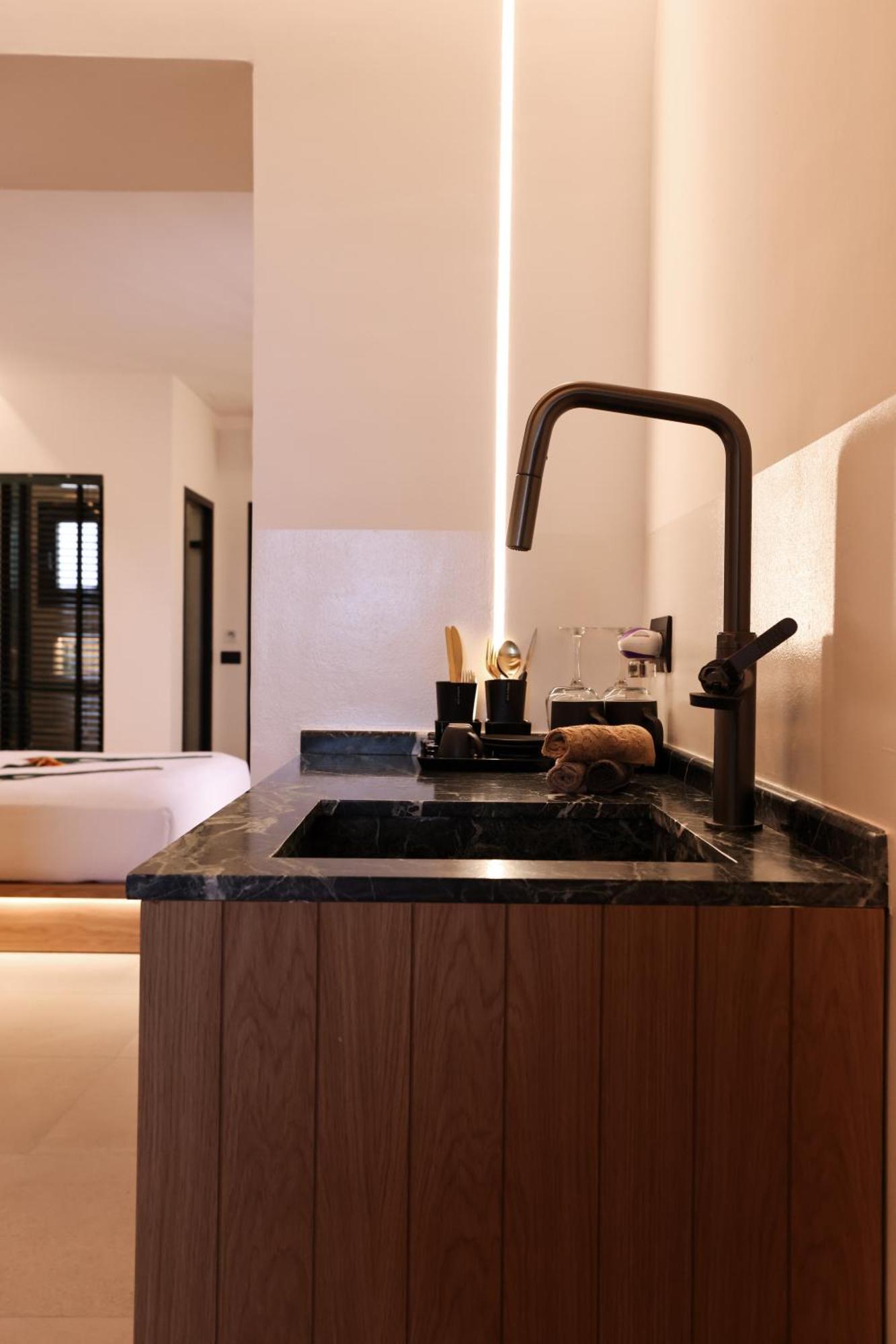 Queen Kalliopi Suites Plintri Exterior foto